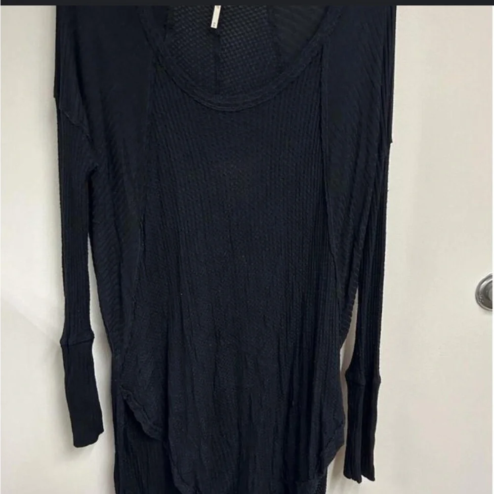 Free People Intimately Oversized Thermal Long Sleeve Waffle Knit Flowy distress - Picture 2 of 14